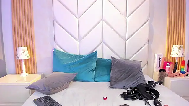 AishaValcazar online show from 04-07-26, 04:03