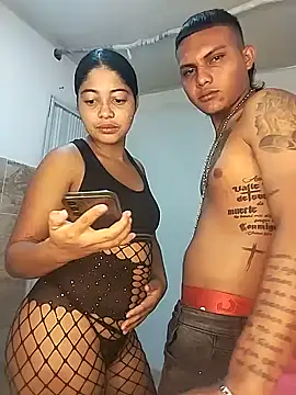 Snapshot of Camila-18w chatting on 09-13-25, 06:57 Camila-18w online show from 09-13-25, 06:57