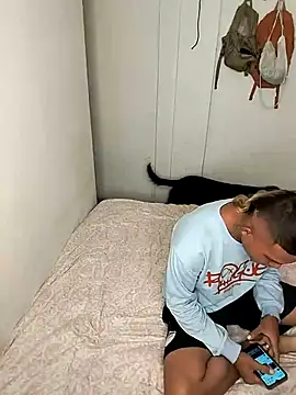 Snapshot of Camila-18w chatting on 09-20-25, 03:33 Camila-18w online show from 09-20-25, 03:33