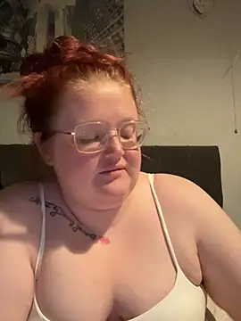 Snapshot of AmberBliss-X chatting on 05-27-26, 10:39 AmberBliss-X online show from 05-27-26, 10:39