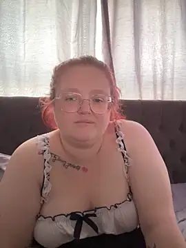 Snapshot of AmberBliss-X chatting on 11-23-25, 10:14 AmberBliss-X online show from 11-23-25, 10:14