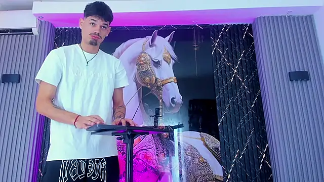 Snapshot of Iam_Steven chatting on 11-09-25, 12:31 Iam Steven online show from 11-09-25, 12:31