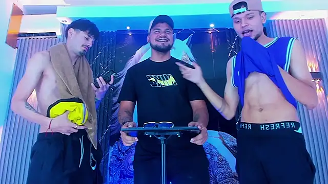 Snapshot of Iam_Steven chatting on 09-29-25, 02:01 Iam Steven online show from 09-29-25, 02:01