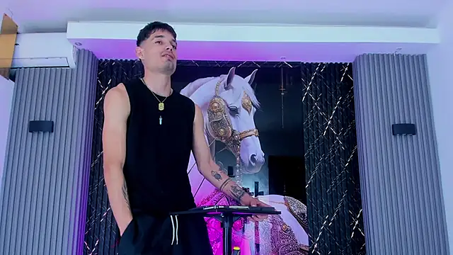 Iam Steven online show from 11-26-25, 03:23