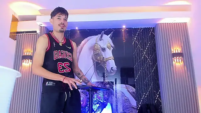 Snapshot of Iam_Steven chatting on 10-11-25, 04:41 Iam Steven online show from 10-11-25, 04:41