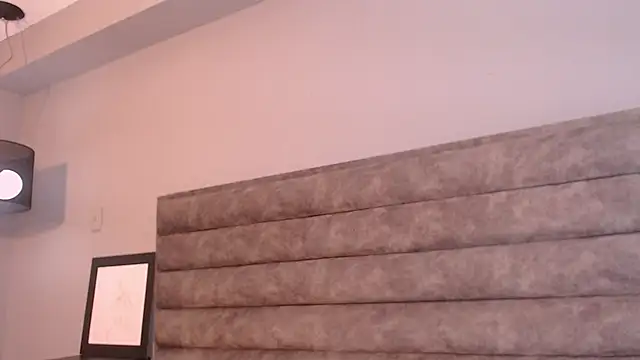 Snapshot of Aliciabloom chatting on 10-04-25, 12:39 Aliciabloom online show from 10-04-25, 12:39