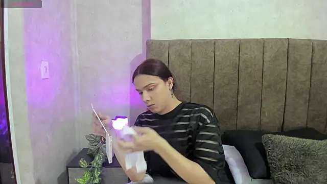 Snapshot of Almaazz chatting on 09-19-25, 07:29 Almaazz online show from 09-19-25, 07:29