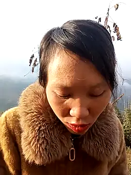 bonnie-00 online show from 12-17-25, 09:03