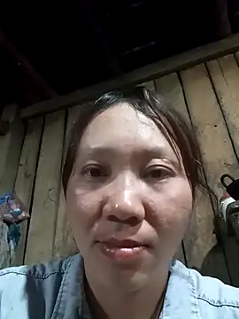 bonnie-00 online show from 05-05-26, 12:52