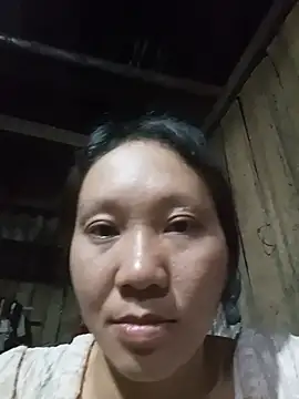 Snapshot of bonnie-00 chatting on 07-18-26, 12:58 bonnie-00 online show from 07-18-26, 12:58