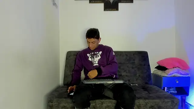 maykel and mike online show from 01-13-26, 01:59