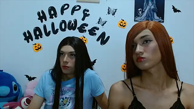 PinkLuna LolaBloom online show from 10-31-25, 10:34