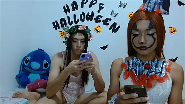 PinkLuna LolaBloom online show from 10-30-25, 02:32