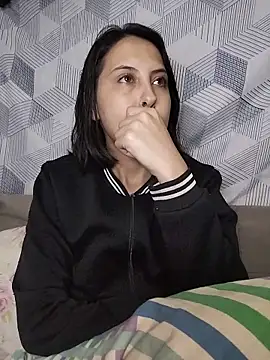 Snapshot of melzinhah03 chatting on 06-17-26, 01:16 melzinhah03 online show from 06-17-26, 01:16