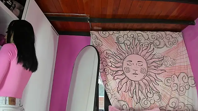 Snapshot of Missmoonstar chatting on 09-29-25, 10:15 Missmoonstar online show from 09-29-25, 10:15