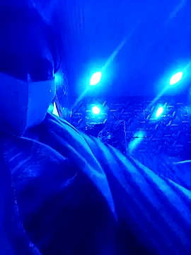 riyahot-3 online show from 12-21-25, 12:29