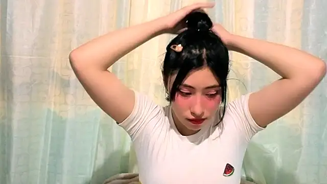 Sullyoonn online show from 11-12-25, 11:30