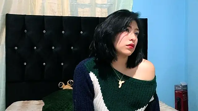 Sullyoonn online show from 10-16-25, 01:58