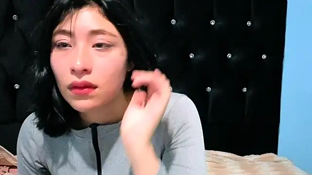 Sullyoonn online show from 10-24-25, 11:26