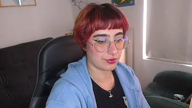 Miacatsito3 online show from 02-12-26, 07:57