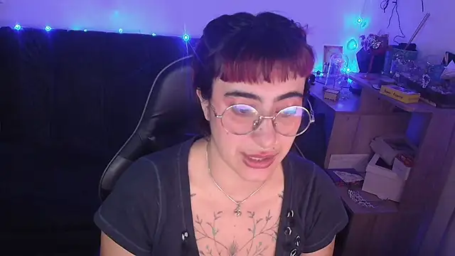 Miacatsito3 online show from 03-27-26, 04:54