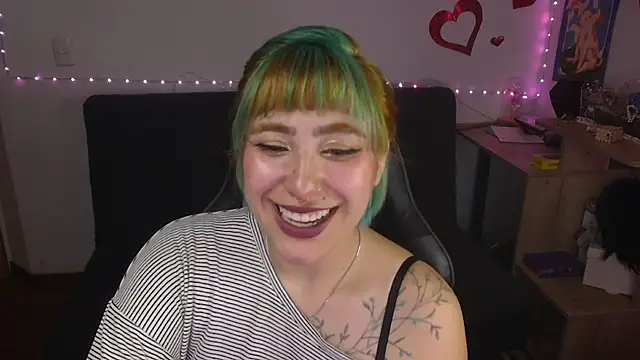 Miacatsito3 online show from 07-10-26, 12:32