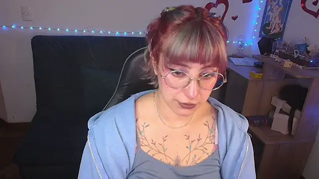 Miacatsito3 online show from 07-22-26, 05:09
