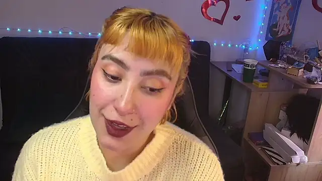 Miacatsito3 online show from 06-24-26, 09:01