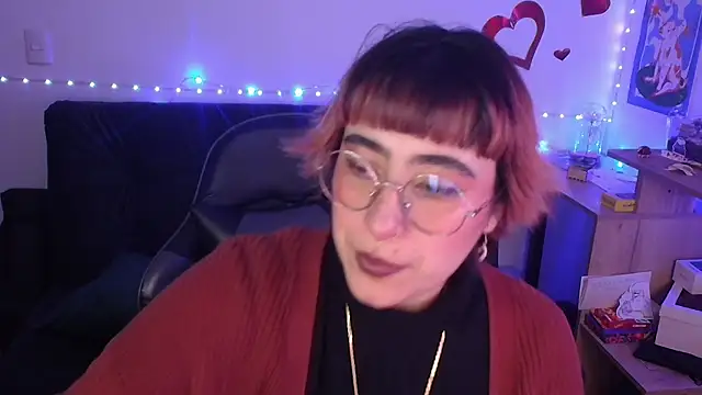 Snapshot of Miacatsito3 chatting on 04-18-26, 06:49 Miacatsito3 online show from 04-18-26, 06:49