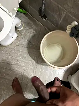 Snapshot of Adityashivani_143 chatting on 10-27-25, 03:18 Adityashivani 143 online show from 10-27-25, 03:18