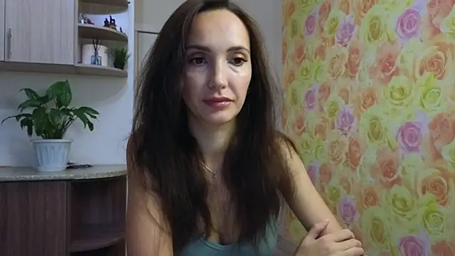 Lillian-Clark online show from 10-23-25, 04:00