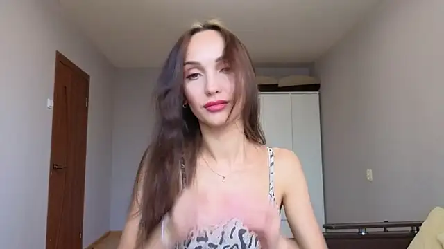 Lillian-Clark online show from 11-04-25, 10:41