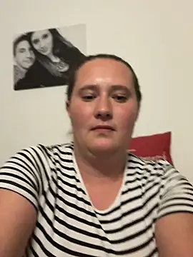 Snapshot of CurvySabrina chatting on 09-15-25, 07:25 CurvySabrina online show from 09-15-25, 07:25