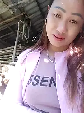 Snapshot of Dung_x chatting on 01-18-26, 02:04 Dung x online show from 01-18-26, 02:04