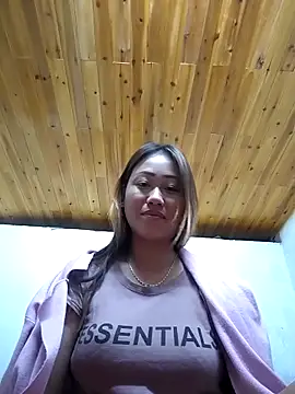 Snapshot of Dung_x chatting on 01-18-26, 03:48 Dung x online show from 01-18-26, 03:48