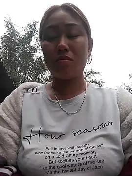 Snapshot of Dung_x chatting on 02-15-26, 08:02 Dung x online show from 02-15-26, 08:02