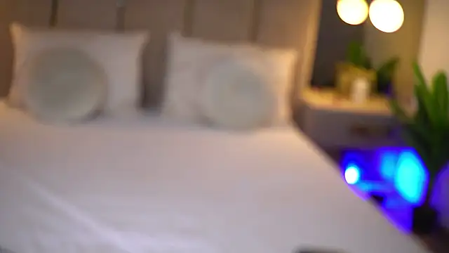 Snapshot of CamilaStarr chatting on 09-21-25, 08:36 CamilaStarr online show from 09-21-25, 08:36