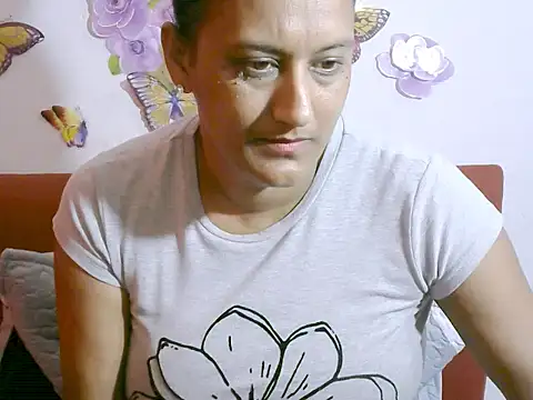 Indiansexyboobs18 online show from 09-16-25, 09:54