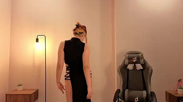 Frences Eyes online show from 12-04-25, 01:32