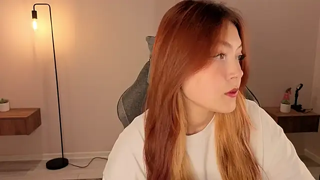 Frences Eyes online show from 12-02-25, 01:35