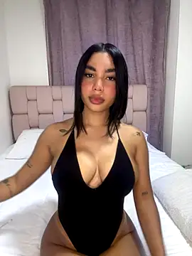 karolaalcendra online show from 09-27-25, 03:23