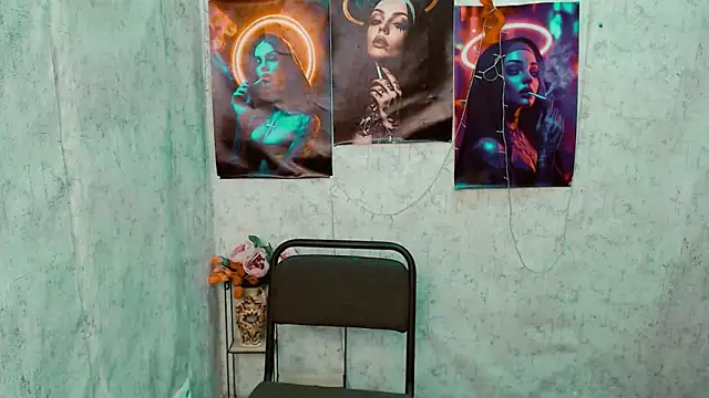 EmmaCat  online show from 03-27-26, 06:20