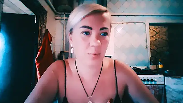 EmmaCat  online show from 07-25-26, 05:04