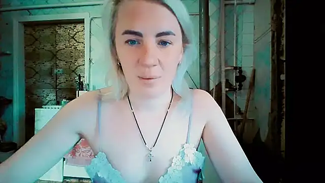 EmmaCat  online show from 02-09-26, 08:56