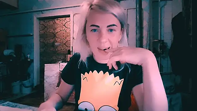 EmmaCat  online show from 10-24-25, 10:47