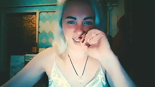 EmmaCat  online show from 04-24-26, 06:21