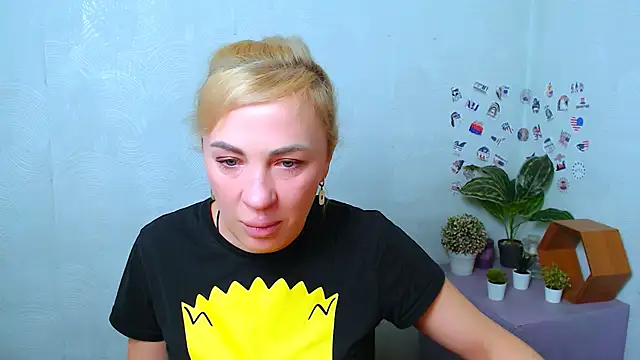 EmmaCat  online show from 12-03-25, 06:14