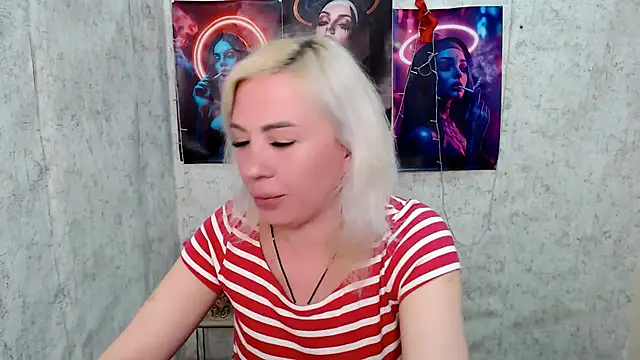 EmmaCat  online show from 04-09-26, 06:30