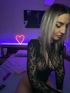 adelabby9 online show from 09-19-25, 06:23