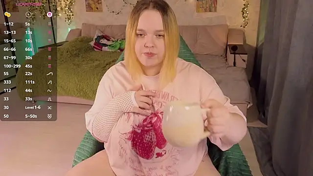 Aki nohana online show from 10-03-25, 12:39